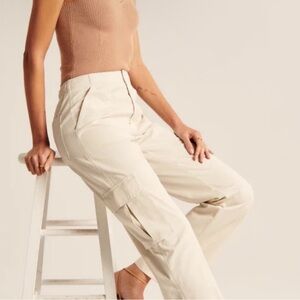 Abercrombie & Fitch Cream Relaxed Cargo Pant